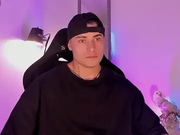Stripchat Adult Webcams of connorsmiith