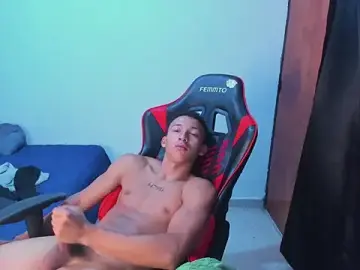 Stripchat Free Live Porn of JuanchiT66