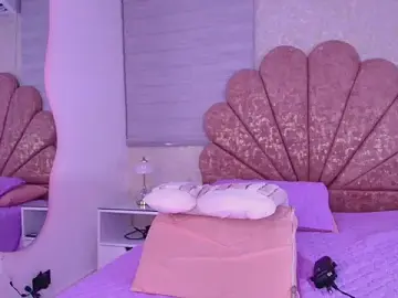 Stripchat Live Sex of mia_colls