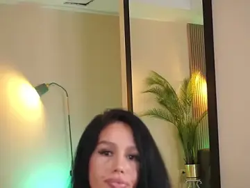 Stripchat Sex Chat of YaraCrave