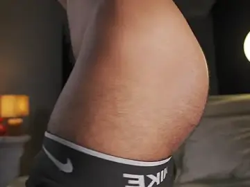 Stripchat Live Porn of Colstorw_