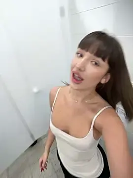 Stripchat Free Live Porn of Sophie_Avory