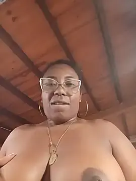 Stripchat Free Porn Cam of ChanneldelaCroix