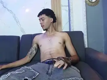 Stripchat Free Porn Cam of thiago_preston