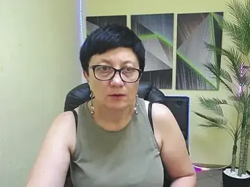 Stripchat Live Sex Cam of EmilyL0ve