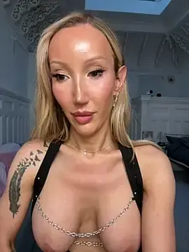 Stripchat Best Webcam of Allana29
