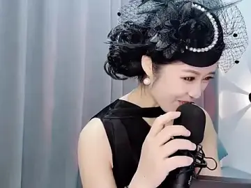 Stripchat Adult Webcam of Momo-Wow