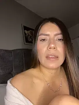 Stripchat Free Porn Cam of martina_contreras
