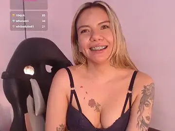 Stripchat Free Live Porn of Aleja_gh1