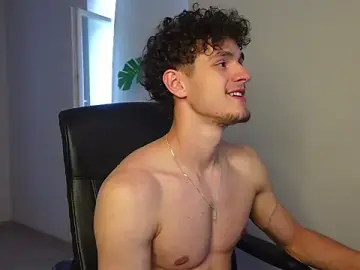 Stripchat Free Live Porn of Brad_Holloway
