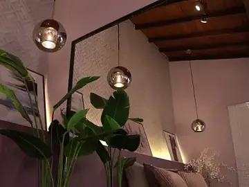 Stripchat Live Sex Cam of ElleDiane