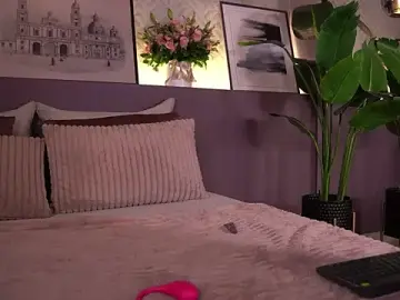 Stripchat Nude Webcam of ElleDiane