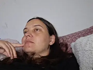 Stripchat Sex Cam of Cyndee_Winter