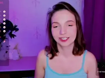 Stripchat Free Live Porn of KindHazelHere_