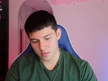 Stripchat Free Live Porn of JamesCr_