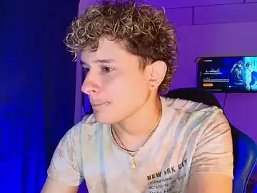 Stripchat Private Sex Chat of Nathan_Bluee