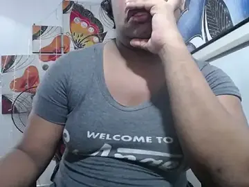 Stripchat Live Sex of tsbigcock10incock