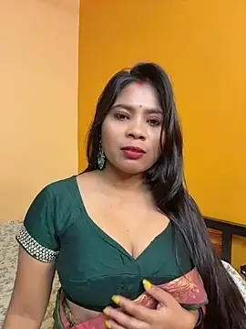 Stripchat Free Live Porn of RedQQueen