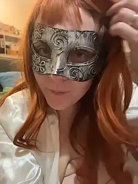 Stripchat Sex Cam of silvercurved
