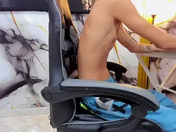 Stripchat Live Sex of mono_blonde