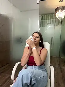 Stripchat Watch Live Sex Cams of ClaraaJoy