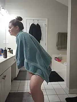 Stripchat Live Porn of HollyTattoo