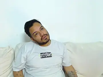 Stripchat Adult Webcam of Alejandro_db