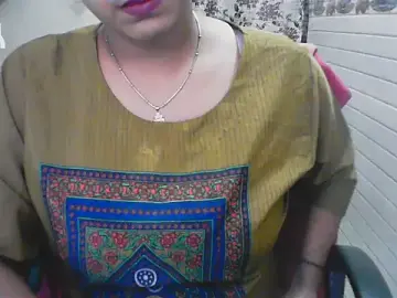 Stripchat Adult Webcam of LovingPihu