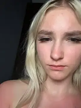 Stripchat Live Sex of LisaCrisstal