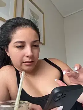 Stripchat Live Sex Cam of cotearaya01