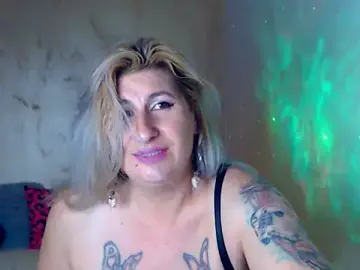 Stripchat Sex Cam of LilLux