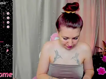 Stripchat Live Sex Cam of Arya_Curves
