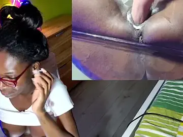 Stripchat Adult Webcam of Mareinesoleil