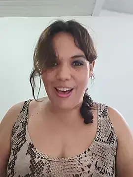 Stripchat Adult Webcam of Bellapotencia1985