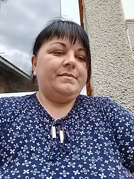 Stripchat Live Sex Cam of Dear_Natalia