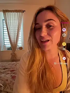 Stripchat Nude Webcam of LillyStarr