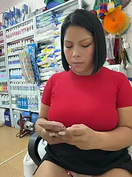 Stripchat Watch Live Sex Cams of ISABELLA__LUNA