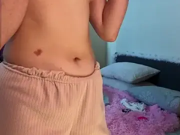 Stripchat Sex Cam of ArtieHazelip
