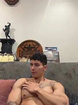 Stripchat Live Sex Cam of JAYCAM_