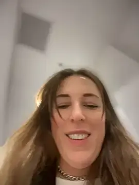 Stripchat Sex Cam of MommmyYummy