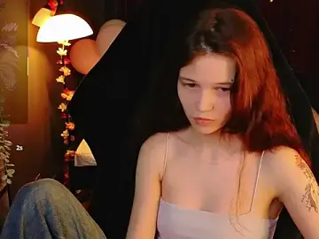 Stripchat Sex Cam of Moonberry_Yi