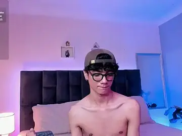Stripchat Free Porn Cam of Phillicious__