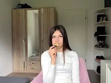 Stripchat Free Live Porn of SpanishRooter