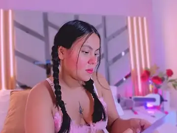 Stripchat Sex Cam of Emily_Black1