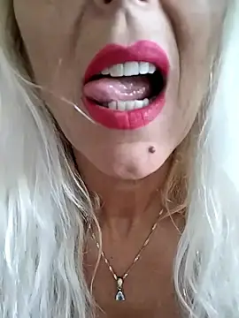 Stripchat Live Sex Cam of _sexyBLONDE46_
