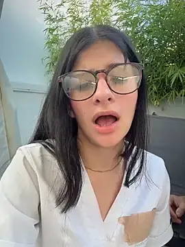 Stripchat Sex Cam of Mia_Alanna