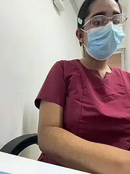 Stripchat Sex Cam of Mia_Alanna