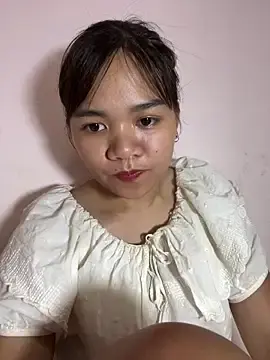Stripchat Sex Cam of Ari_baby9