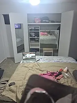 Stripchat Live Sex Cam of Handsolo_porn