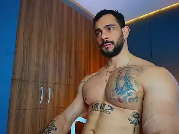 Stripchat Live Sex Cam of massimo_visconti